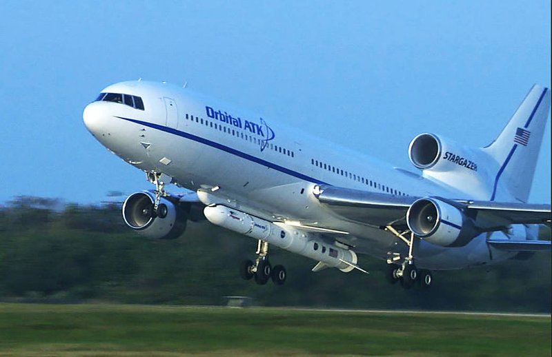 An Orbital ATK L-1011 Stargazer aircraft carrying a Pegasus XL Rocket with eight NASA Cyclone Global Navigation Satellite System (Image: NASA)